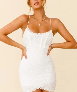 Selfie Leslie Angel Song Scoop Neckline Lace Bodycon Dress White New Dresses