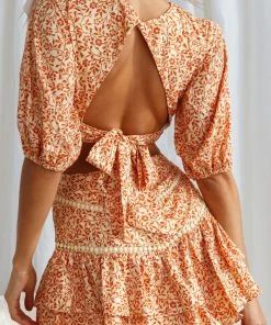 Selfie Leslie Belong Together Puff Sleeve Open Back Crop Top Floral Print Sun New In