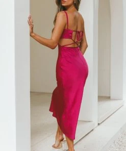 Selfie Leslie City Lights Cut-Out Waist Strappy Back Midi Dress Fuchsia
