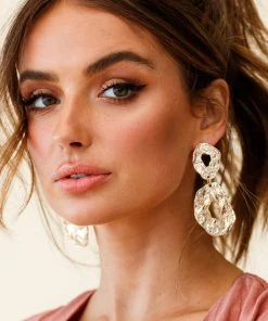 Selfie Leslie Barcelona Hammered Metal Earrings Gold