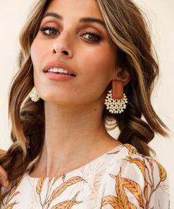 Selfie Leslie Clearance Cassie Wooden Bead Earrings Natural New Accessories