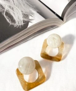 Selfie Leslie Halle Geometric Marbled Acrylic Earrings Beige