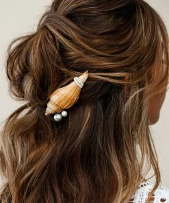 Selfie Leslie Nixie Shell Hair Comb