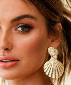 Selfie Leslie Clearance Calliope Shell Earrings Gold